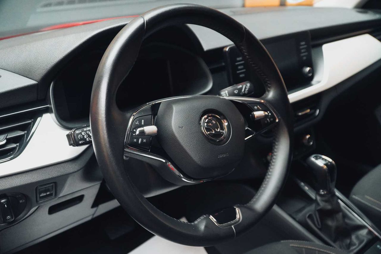 Skoda Kamiq 1.0 TSI 81kW (110CV) DSG Emotion - Foto 26