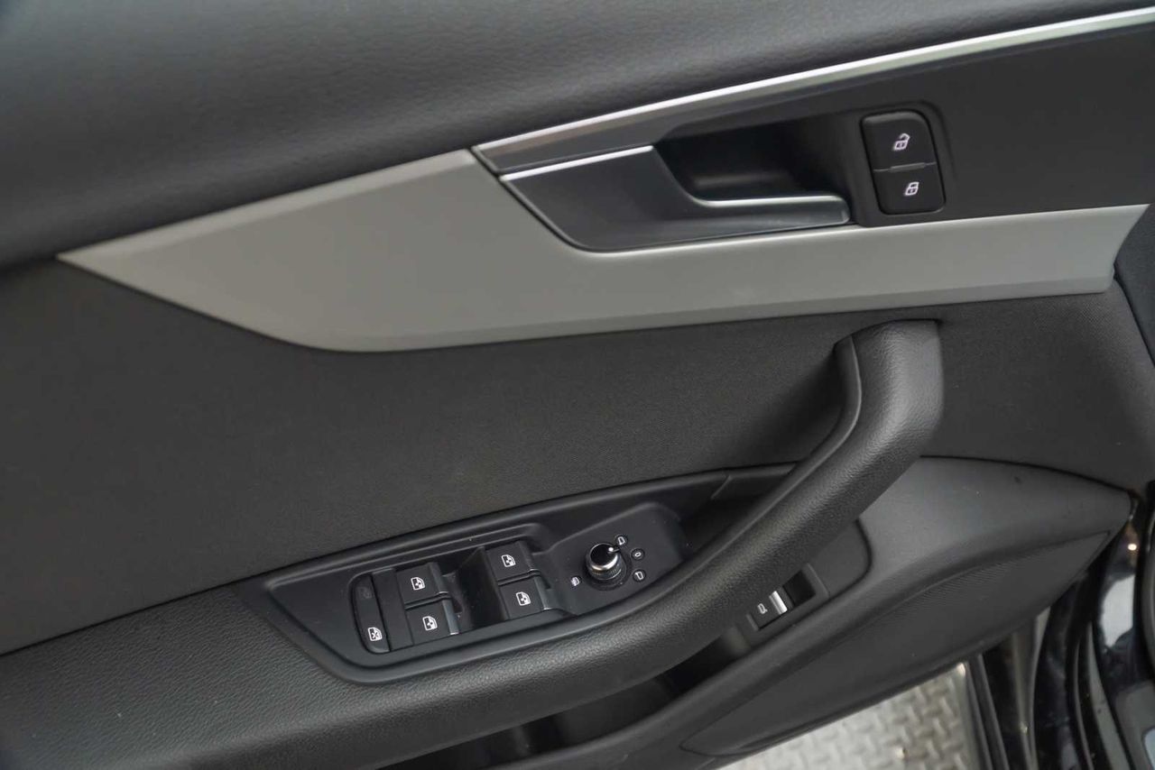 Audi A4 Advanced 30 TDI 100kW (136CV) S tronic - Foto 18