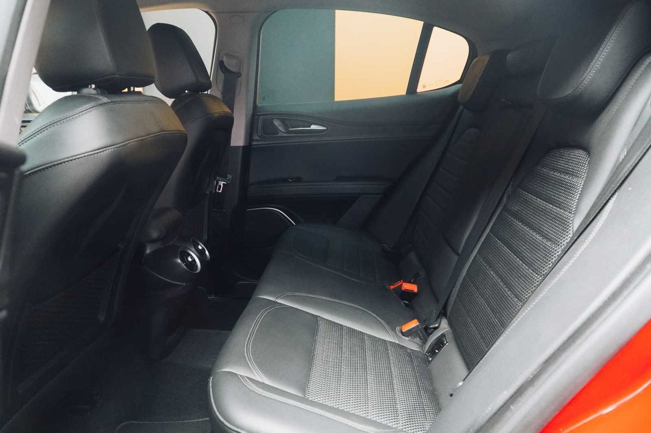 Alfa Romeo Stelvio 2.2 Diésel 154kW (210CV) Executive Q4  - Foto 16