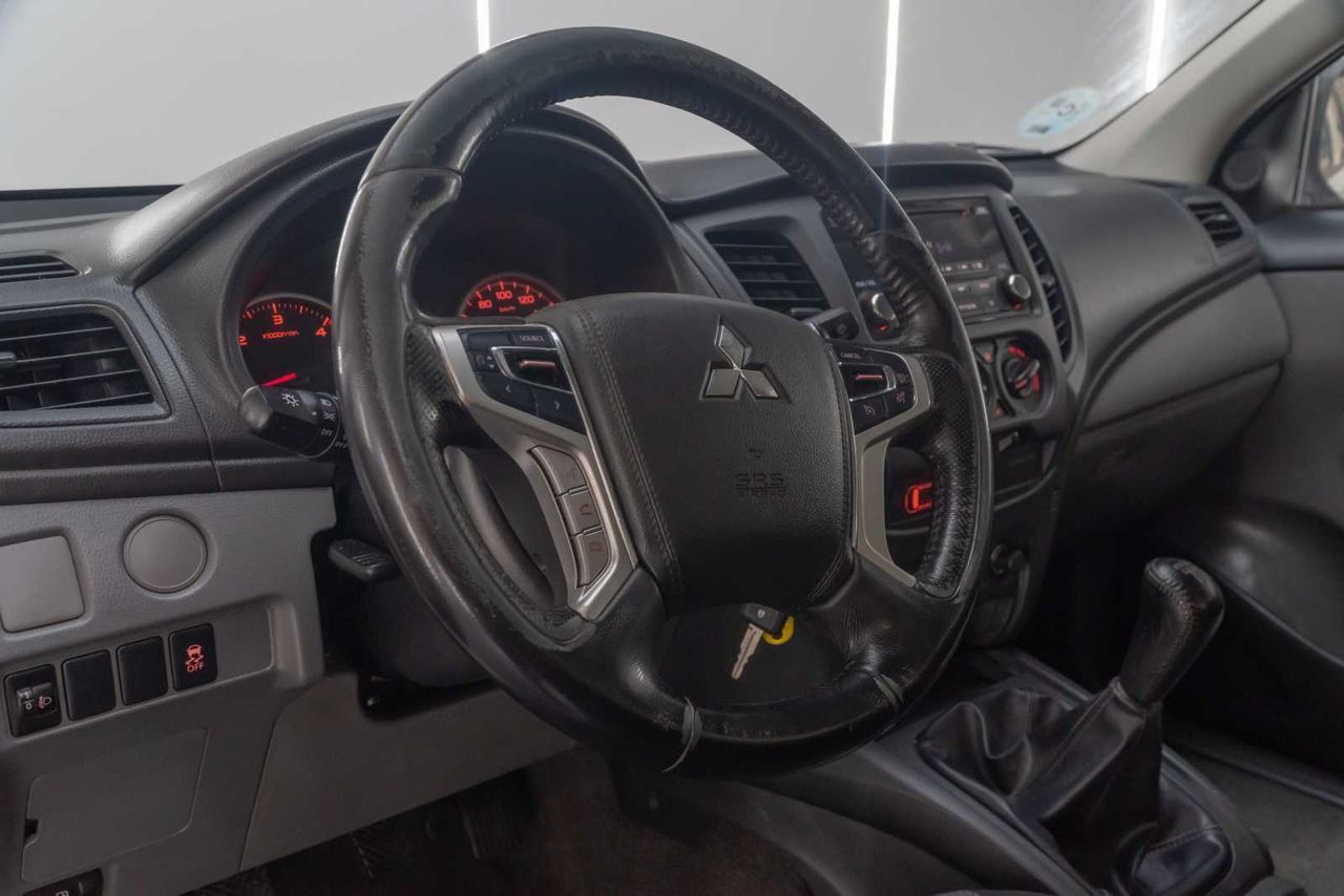 Mitsubishi L200  d/c 250 di-d m-pr  - Foto 11