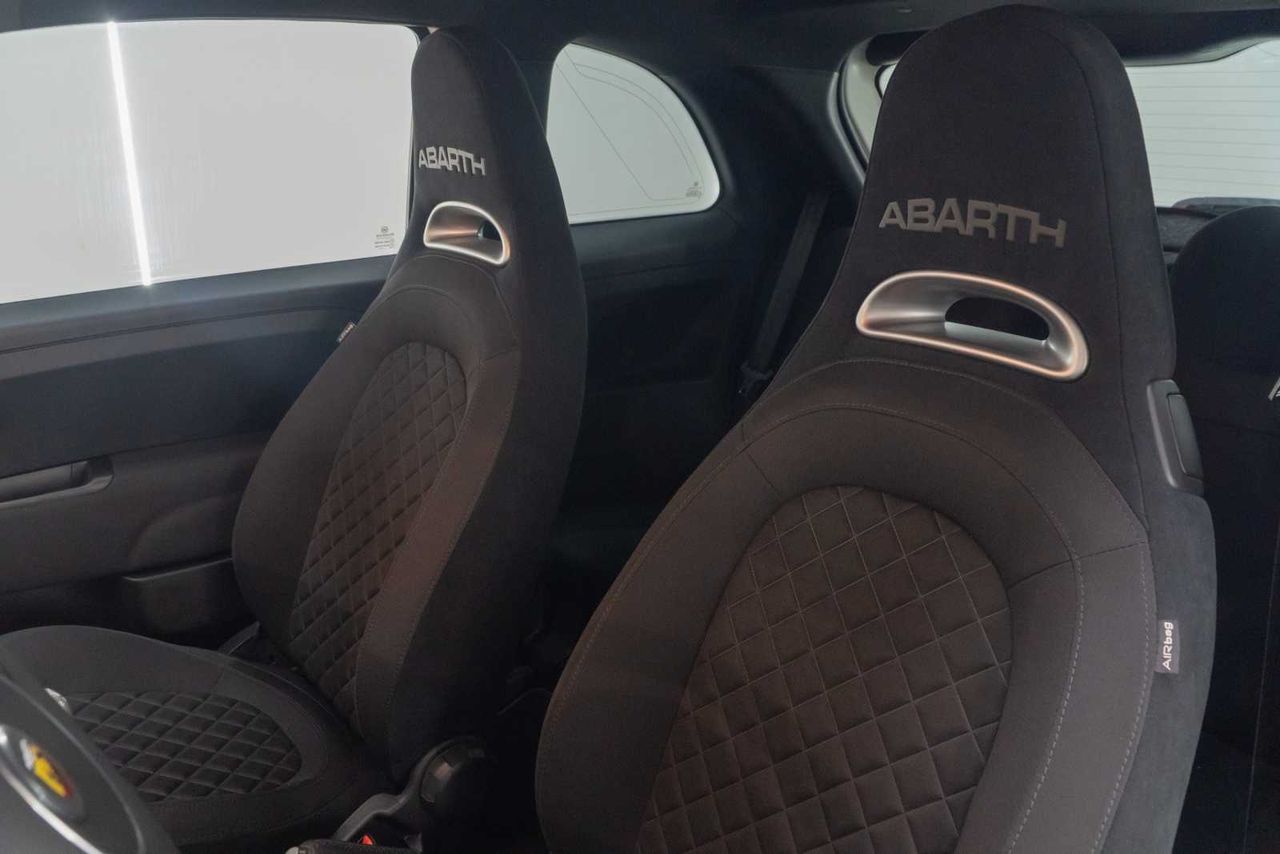 Abarth 500 595 1.4 16v T-Jet 121kW (165 CV) - Foto 18