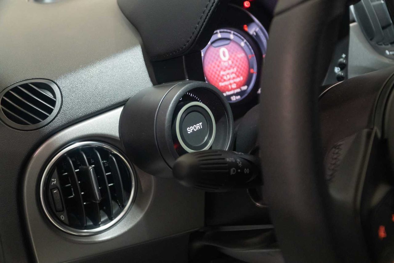 Abarth 500 595 1.4 16v T-Jet 121kW (165 CV) - Foto 21