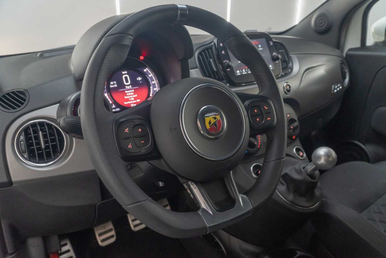 Abarth 500 595 1.4 16v T-Jet 121kW (165 CV) - Foto 15