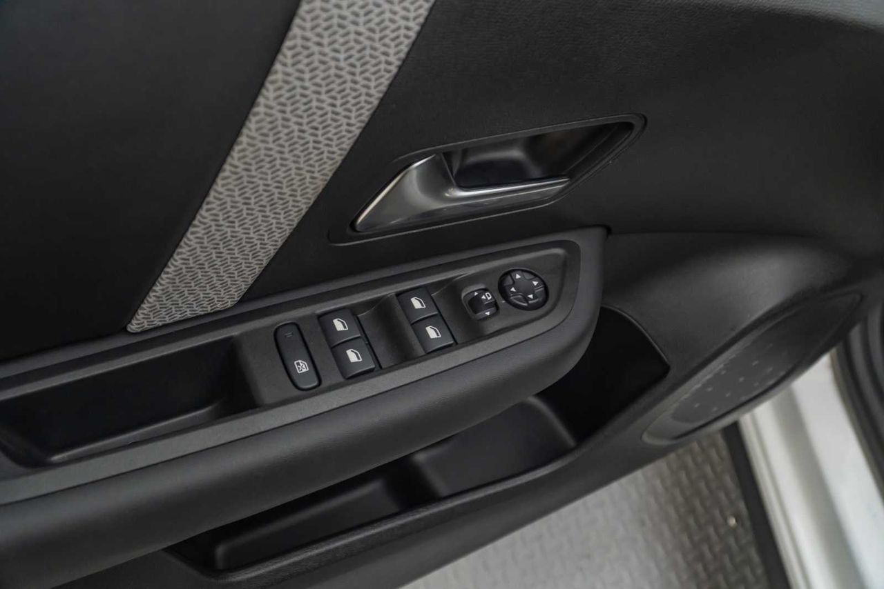 Citroën C4 PureTech 130 S&S 6v Plus  - Foto 18