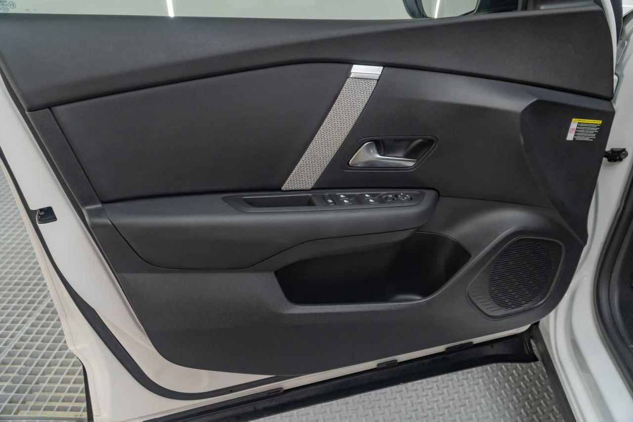 Citroën C4 PureTech 130 S&S 6v Plus  - Foto 17