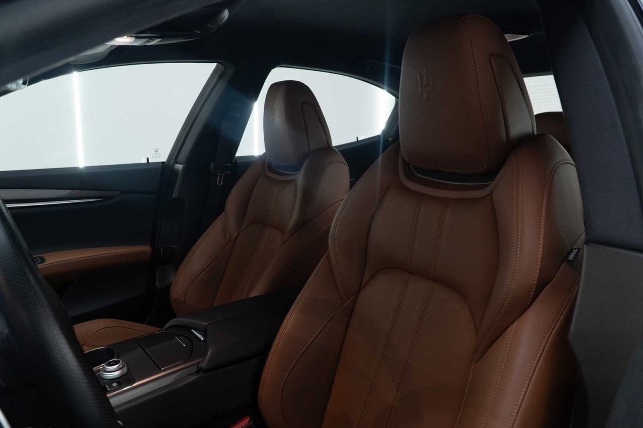 Maserati Ghibli Gransport V6 350 HP RWD  - Foto 22