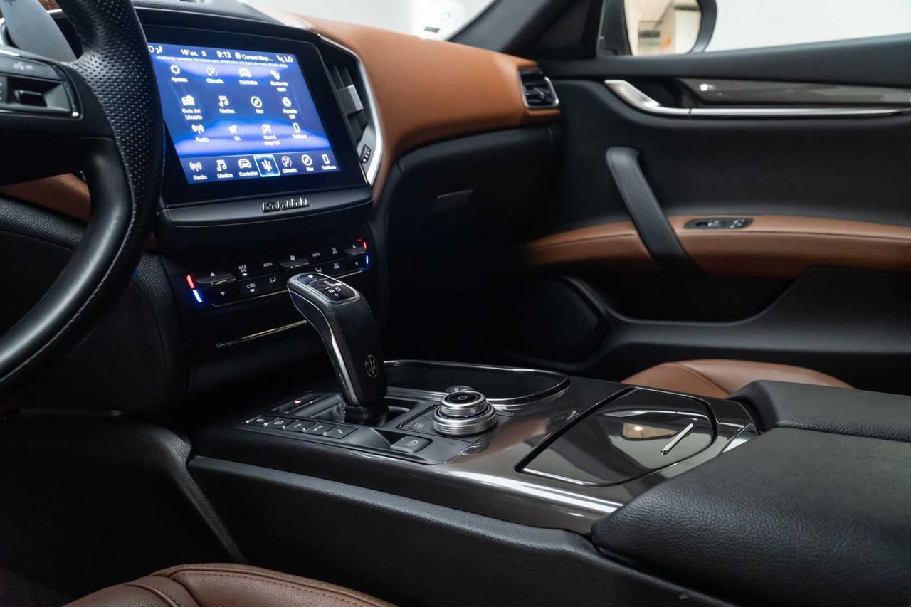 Maserati Ghibli Gransport V6 350 HP RWD  - Foto 18