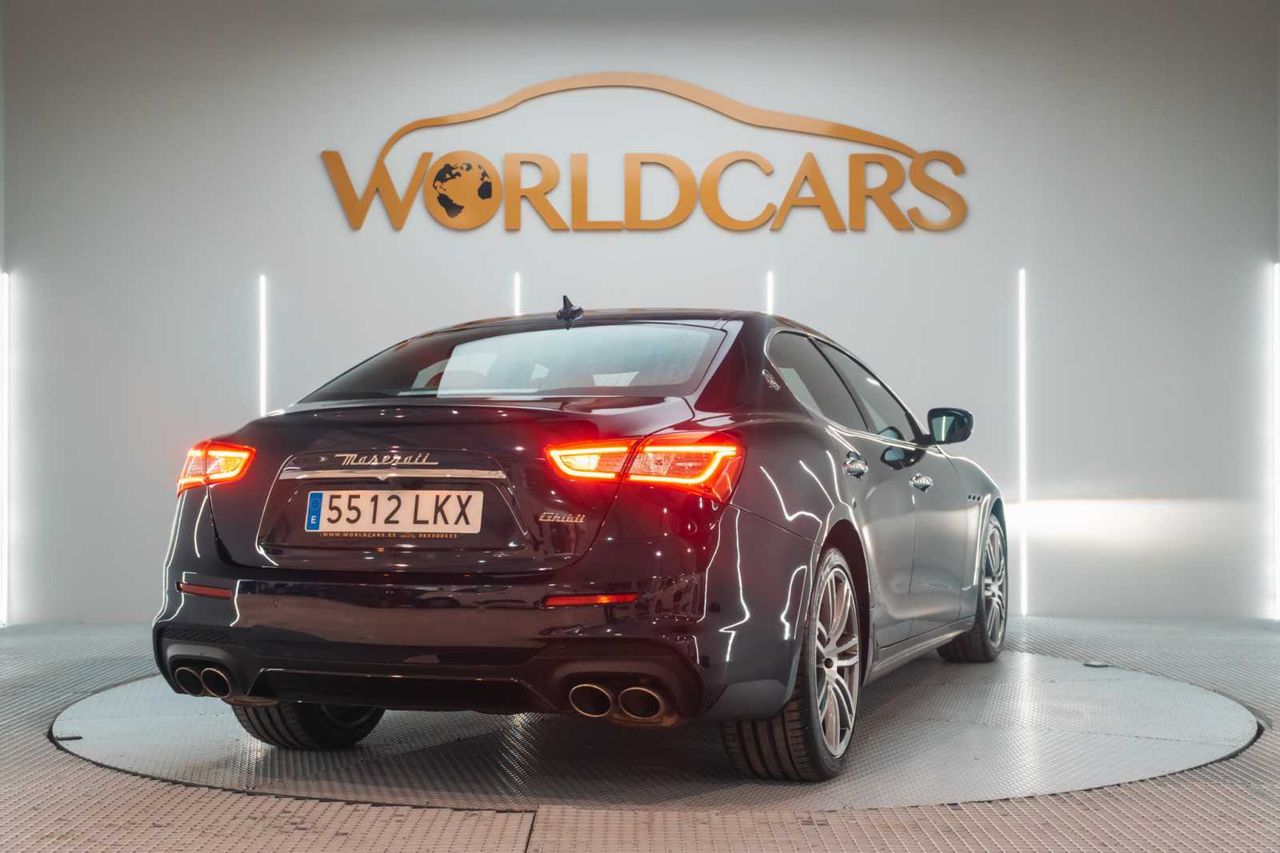 Maserati Ghibli Gransport V6 350 HP RWD  - Foto 7