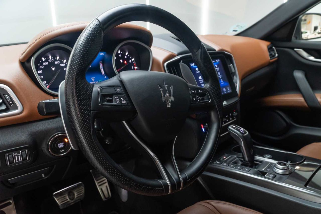 Maserati Ghibli Gransport V6 350 HP RWD  - Foto 15