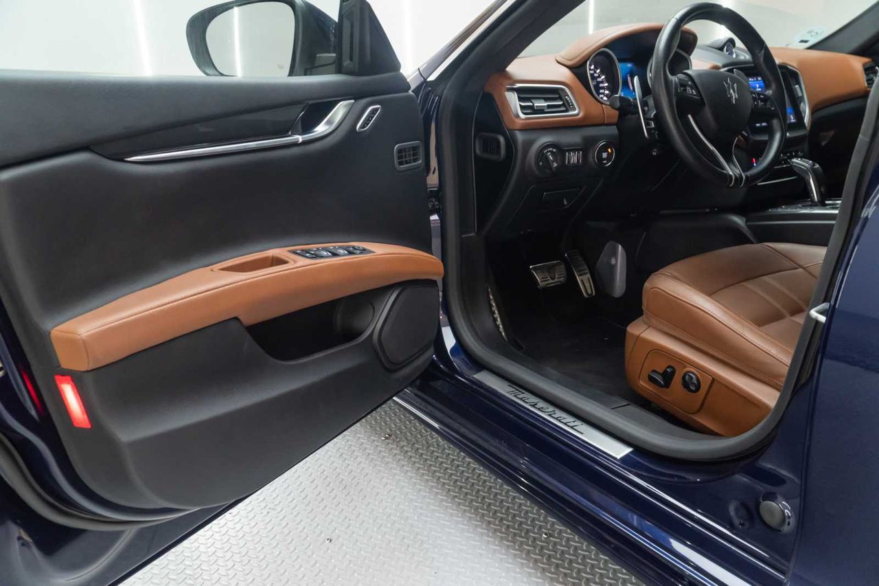 Maserati Ghibli Gransport V6 350 HP RWD  - Foto 21