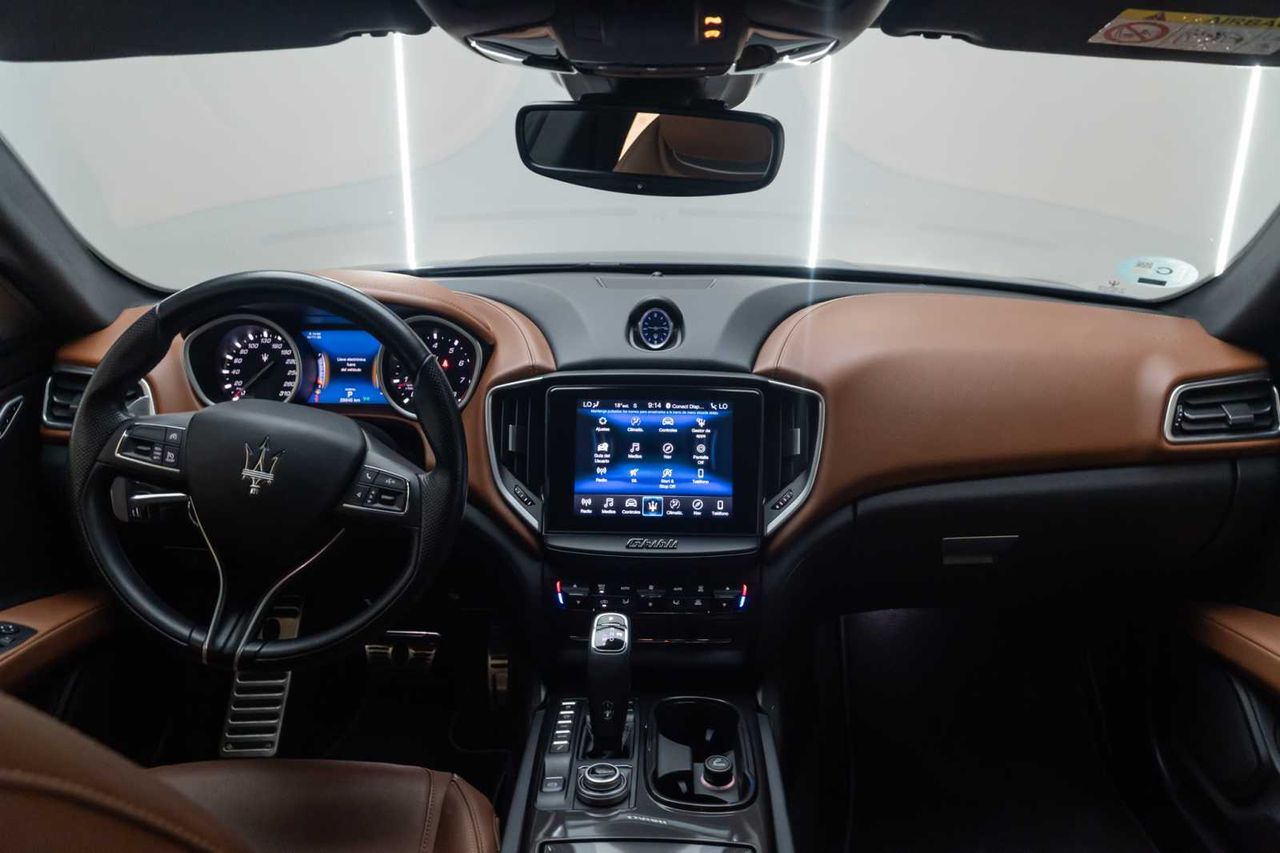 Maserati Ghibli Gransport V6 350 HP RWD  - Foto 24