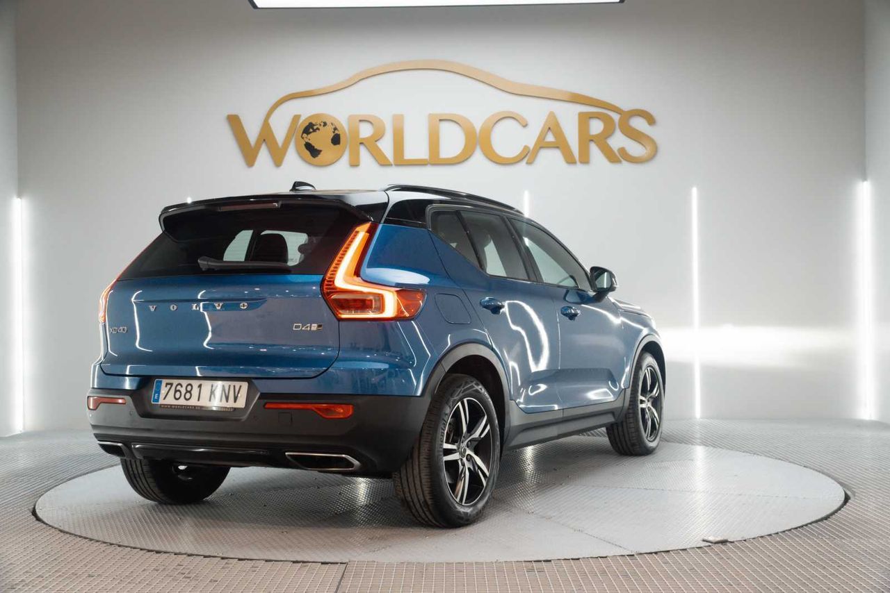 Volvo XC40 2.0 D4 AWD R-Design Auto  - Foto 6