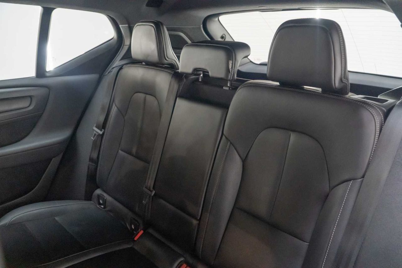 Volvo XC40 2.0 D4 AWD R-Design Auto  - Foto 17