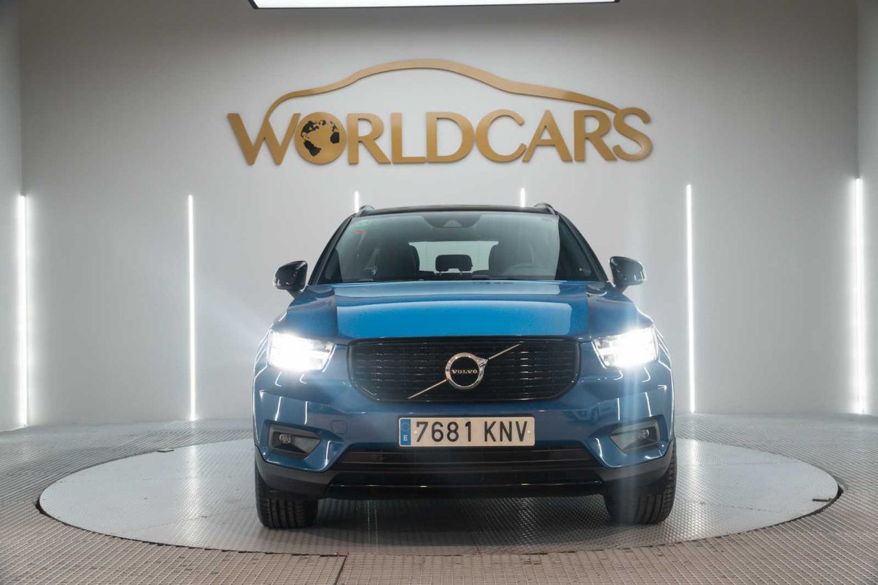Volvo XC40 2.0 D4 AWD R-Design Auto  - Foto 3