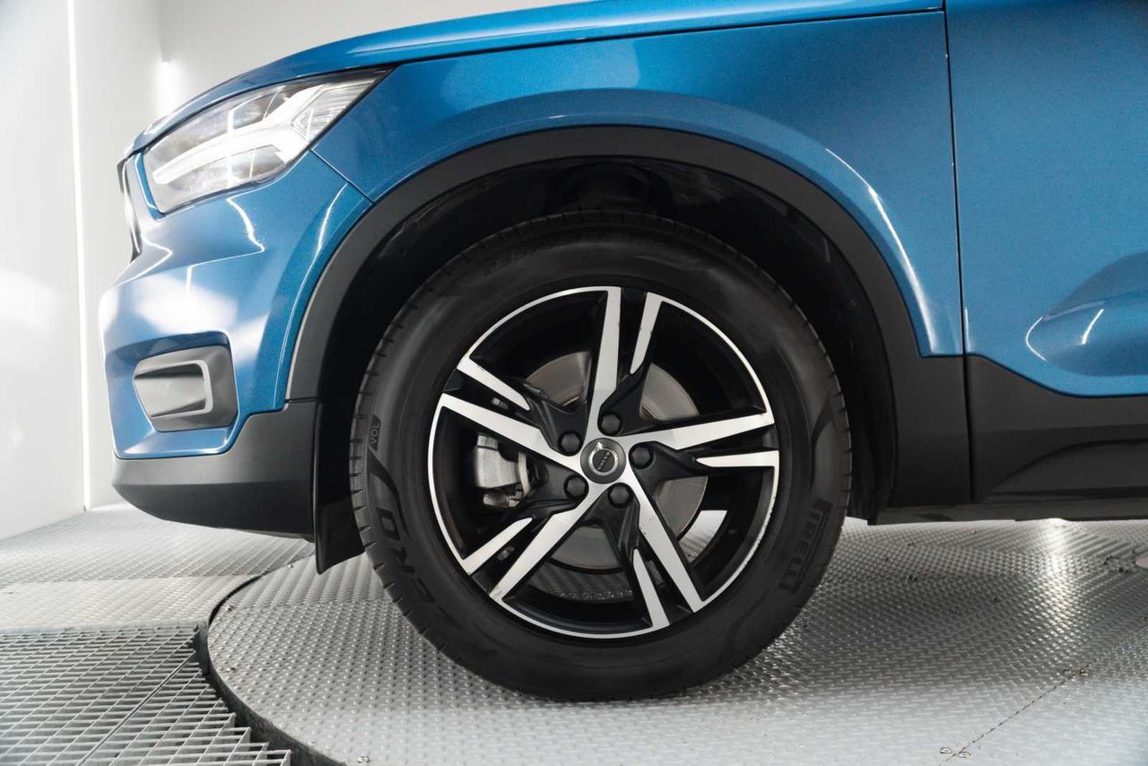 Volvo XC40 2.0 D4 AWD R-Design Auto  - Foto 23