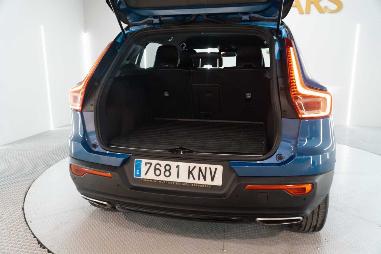 Volvo XC40 2.0 D4 AWD R-Design Auto  - Foto 13