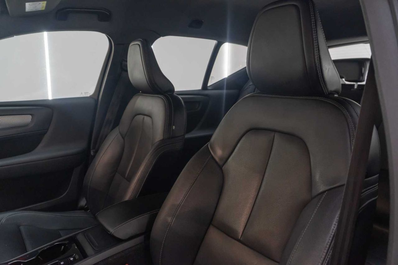 Volvo XC40 2.0 D4 AWD R-Design Auto  - Foto 16