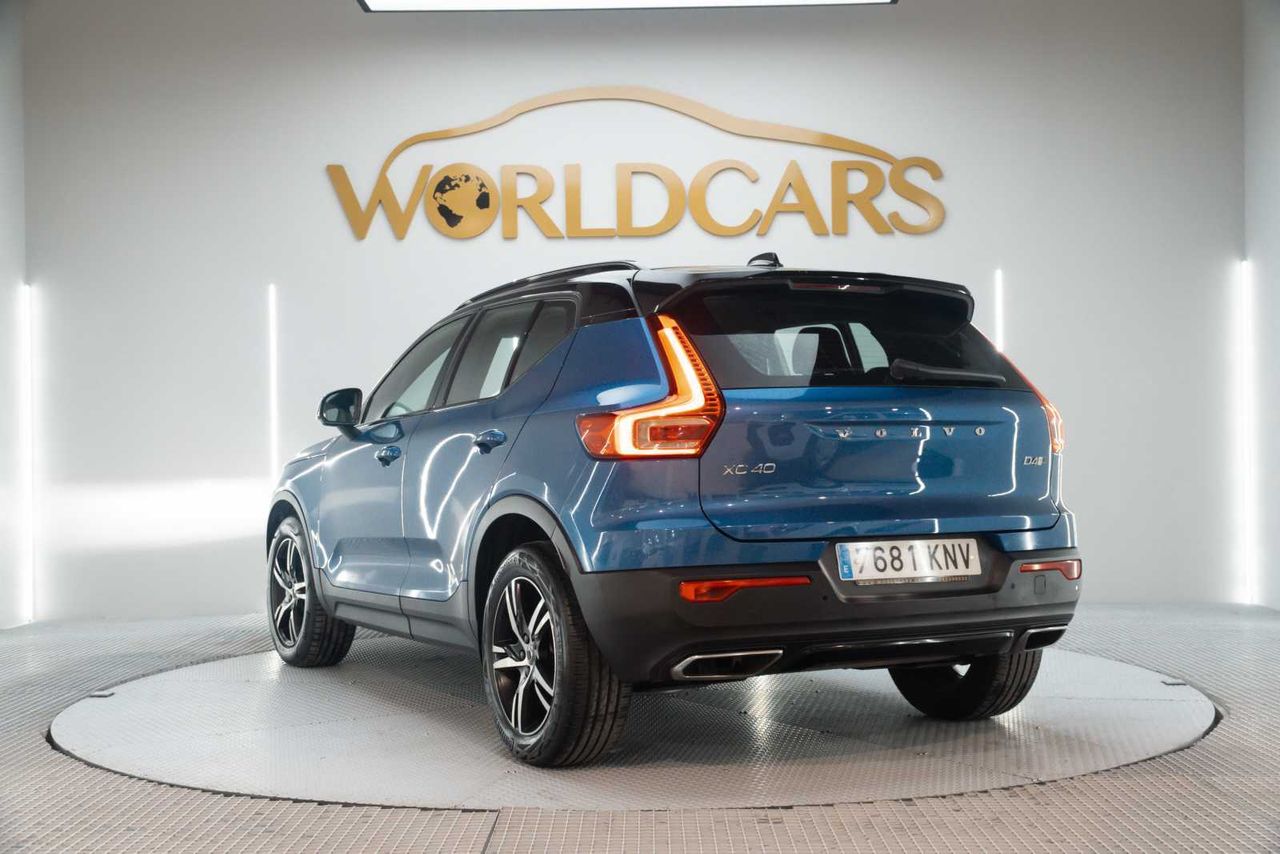 Volvo XC40 2.0 D4 AWD R-Design Auto  - Foto 9