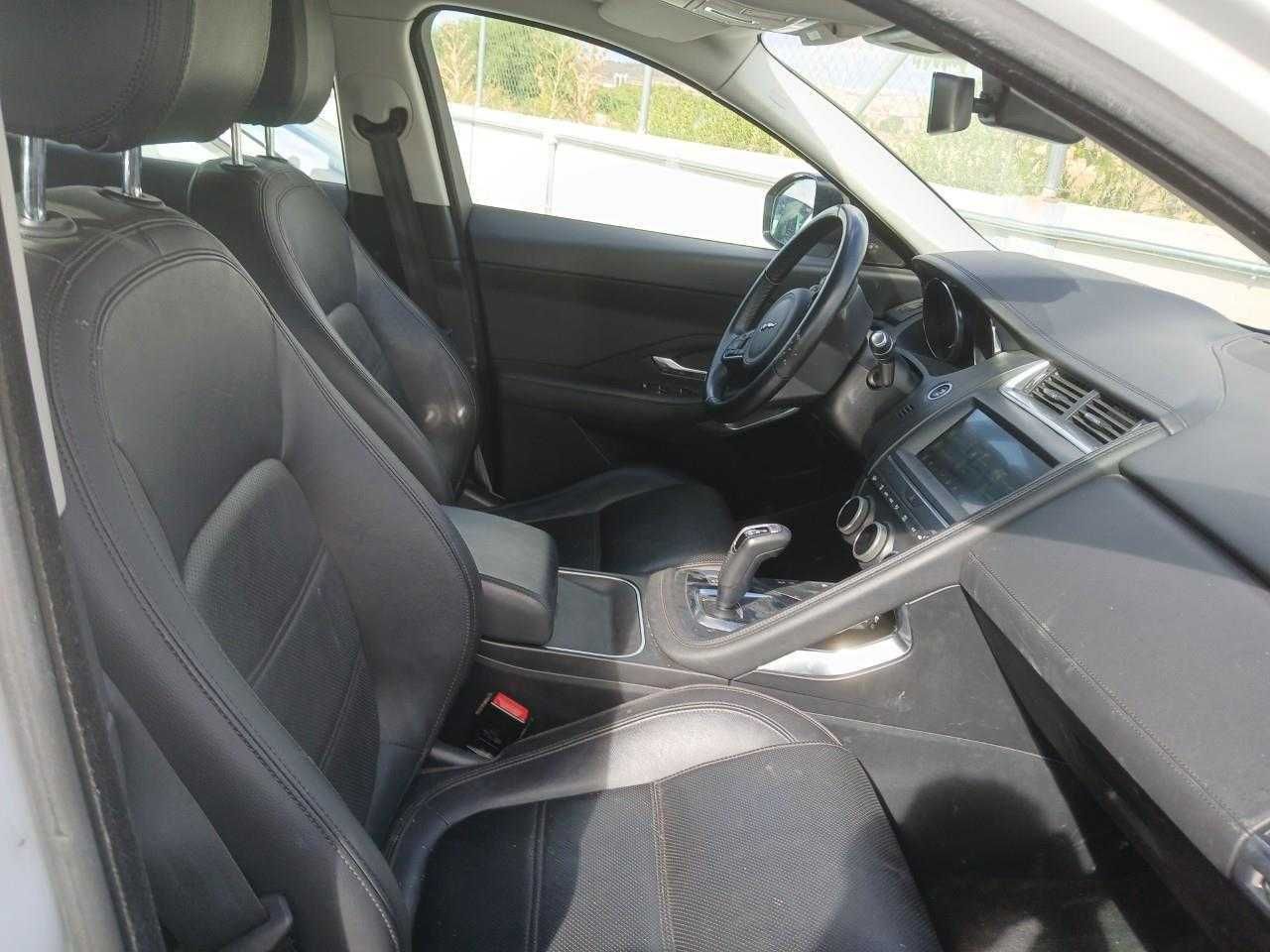 Jaguar E-Pace 2.0D 110kW 4WD Auto - Foto 10