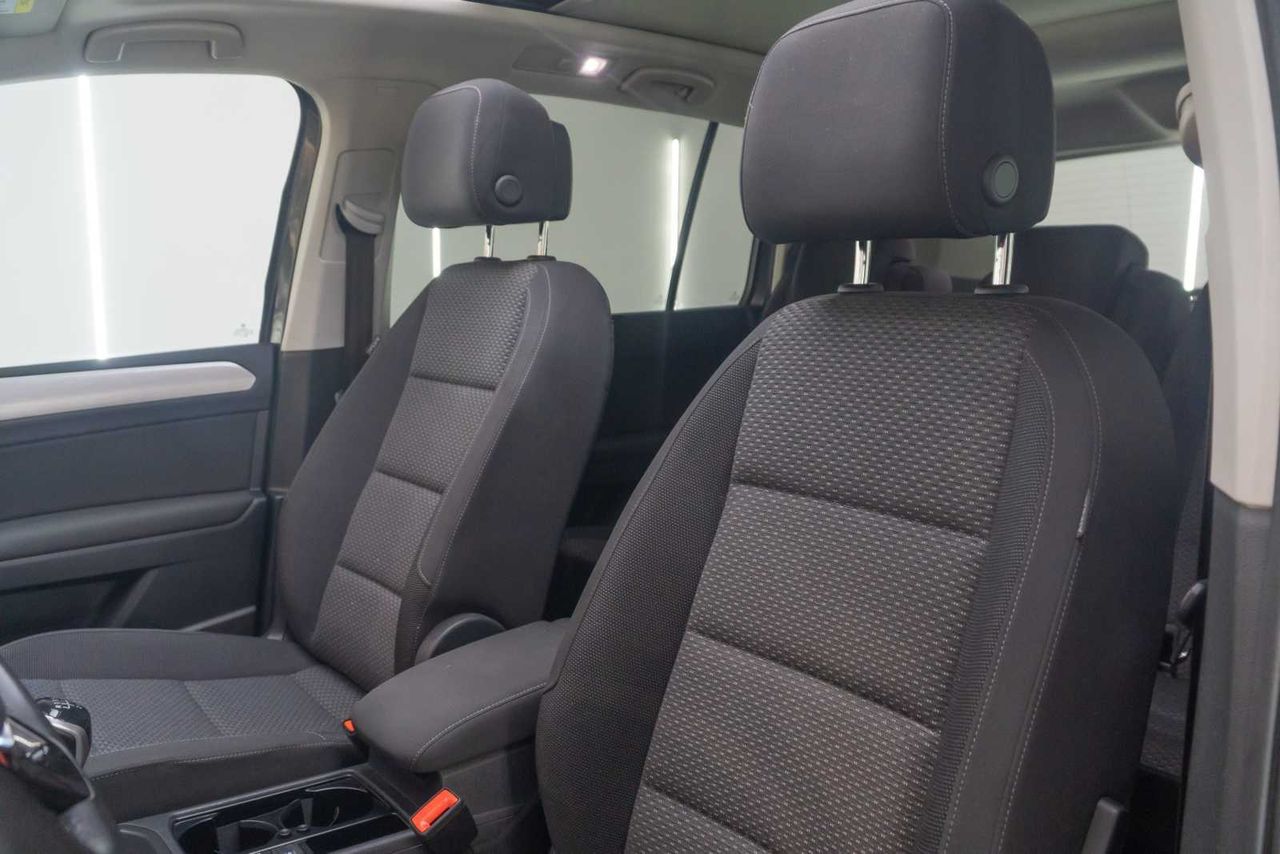 Volkswagen Touran Advance 2.0 TDI 85kW (115CV)  - Foto 21
