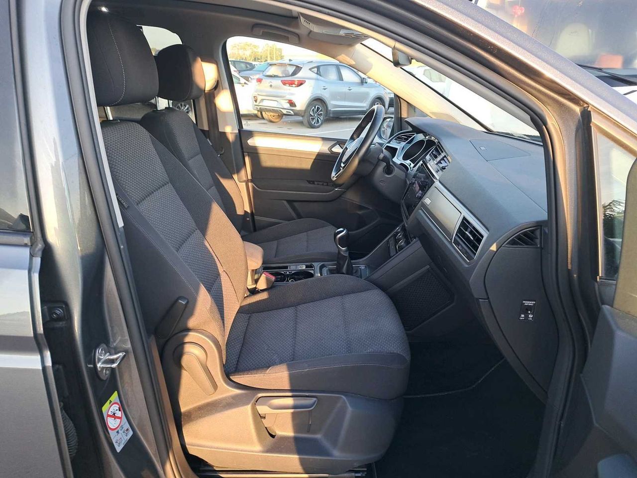 Volkswagen Touran Advance 2.0 TDI 85kW (115CV)  - Foto 6