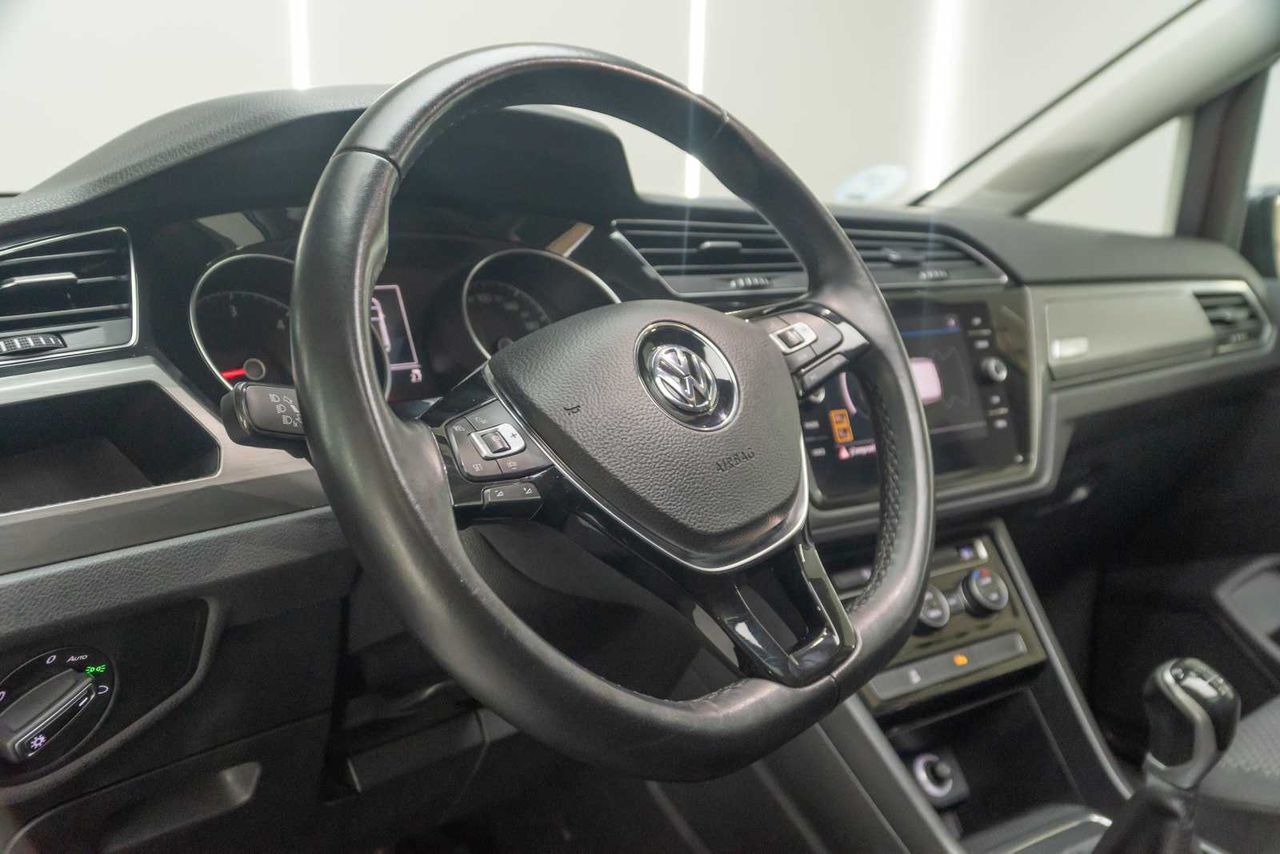 Volkswagen Touran Advance 2.0 TDI 85kW (115CV)  - Foto 16
