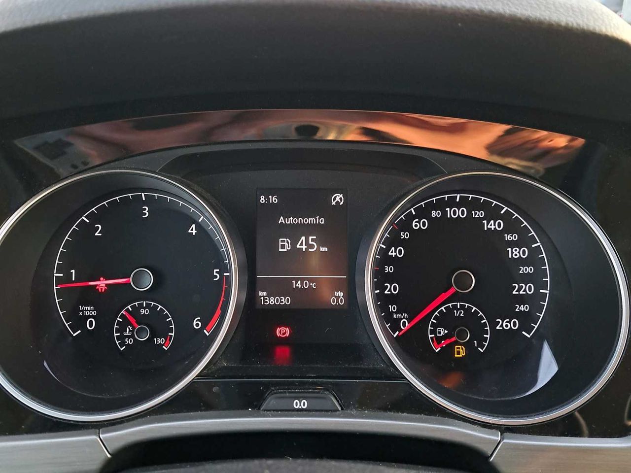 Volkswagen Touran Advance 2.0 TDI 85kW (115CV)  - Foto 4