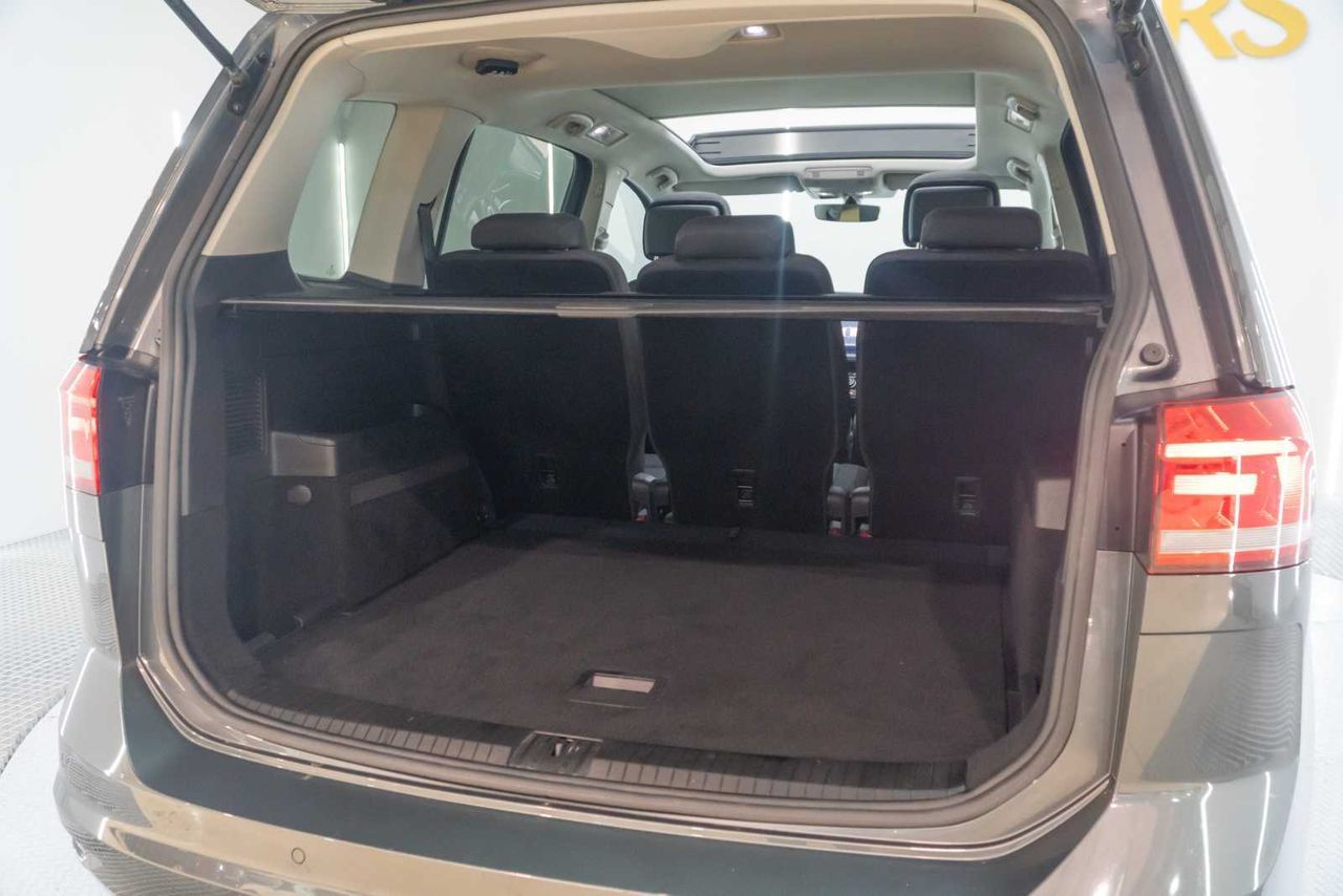 Volkswagen Touran Advance 2.0 TDI 85kW (115CV)  - Foto 13
