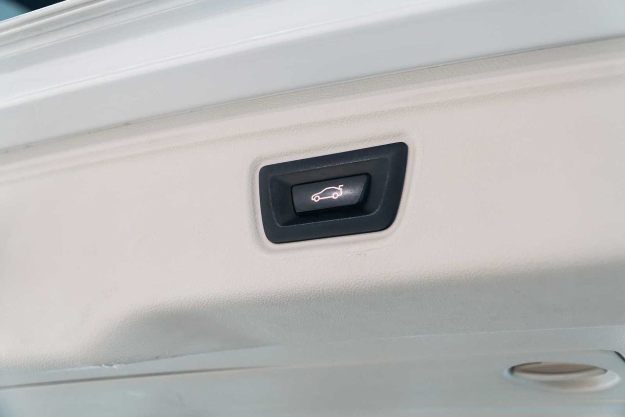 BMW Serie 3 318d Touring - Foto 12