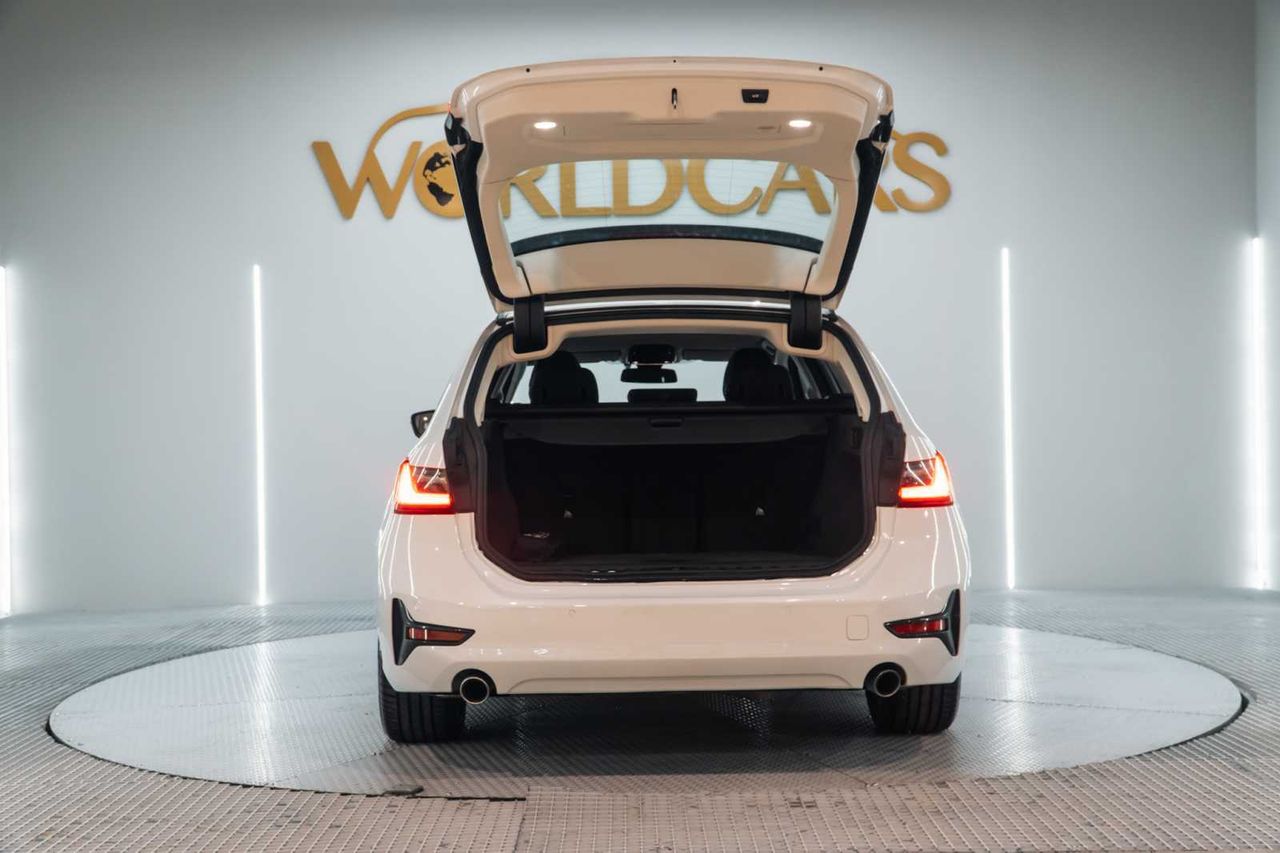 BMW Serie 3 318d Touring - Foto 10