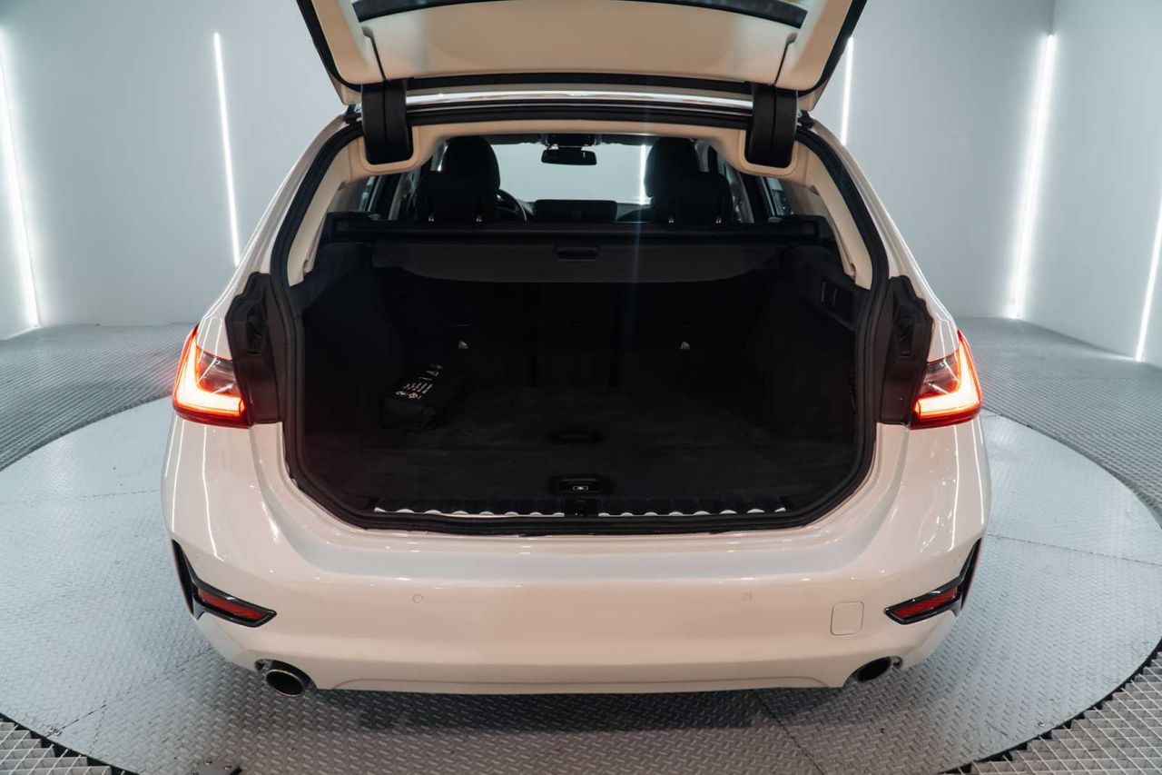 BMW Serie 3 318d Touring - Foto 11