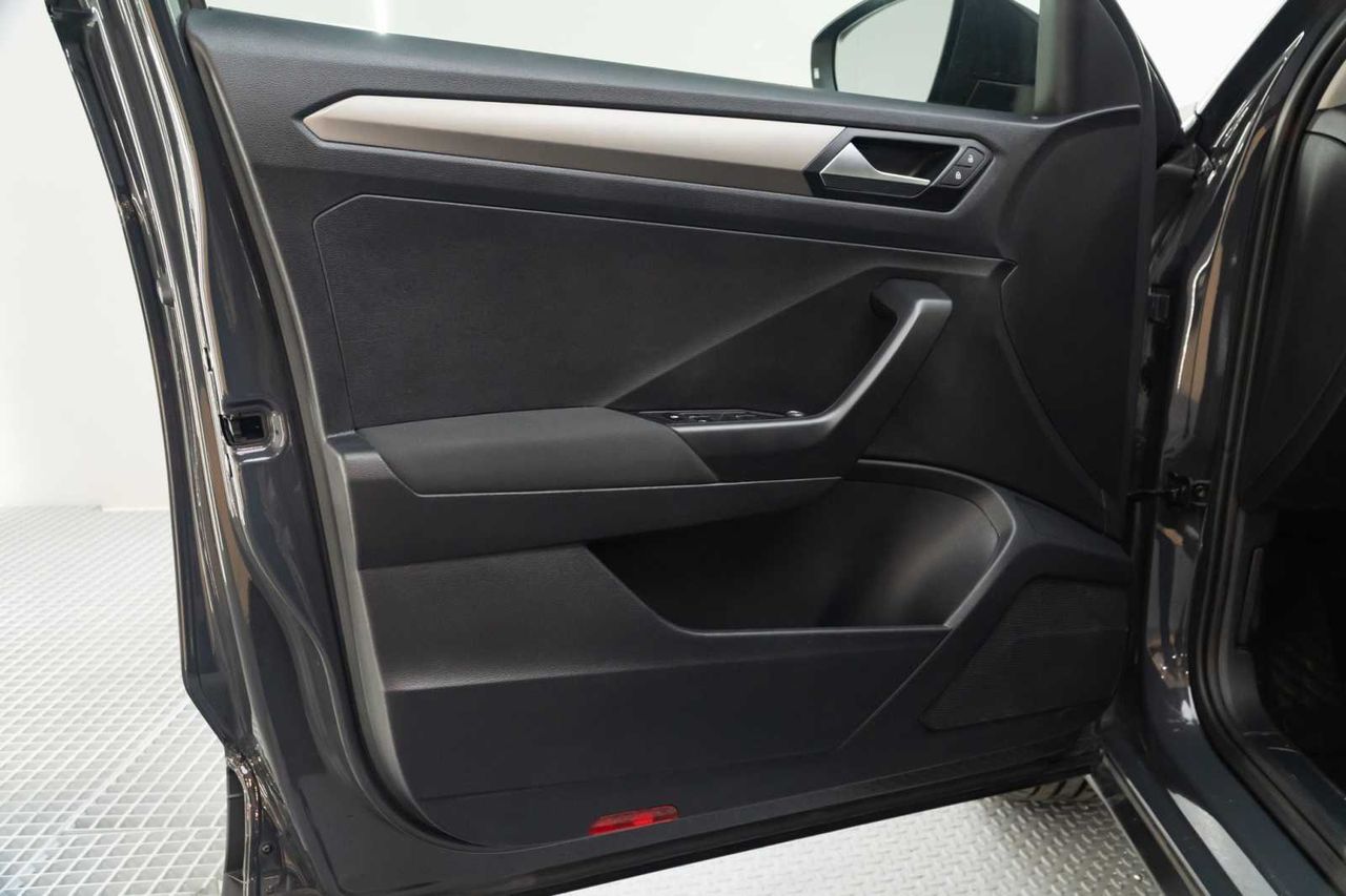 Volkswagen T-Roc Advance 2.0 TDI 110kW (150CV) DSG  - Foto 19