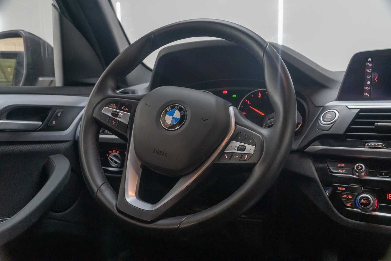 BMW X3 xDrive20d - Foto 23