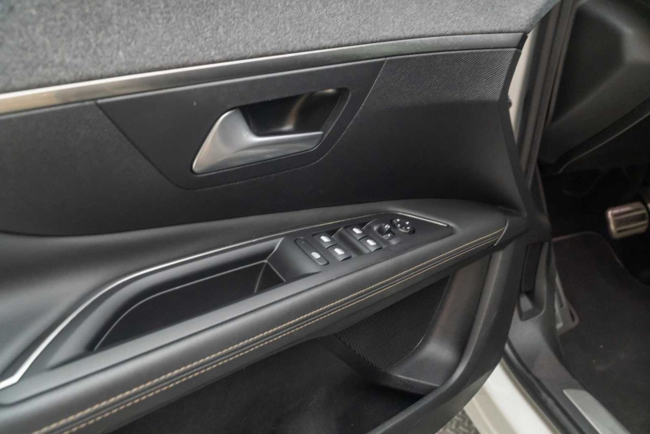 Peugeot 3008 1.2 PureTech 96KW S&S GT Line EAT8  - Foto 16