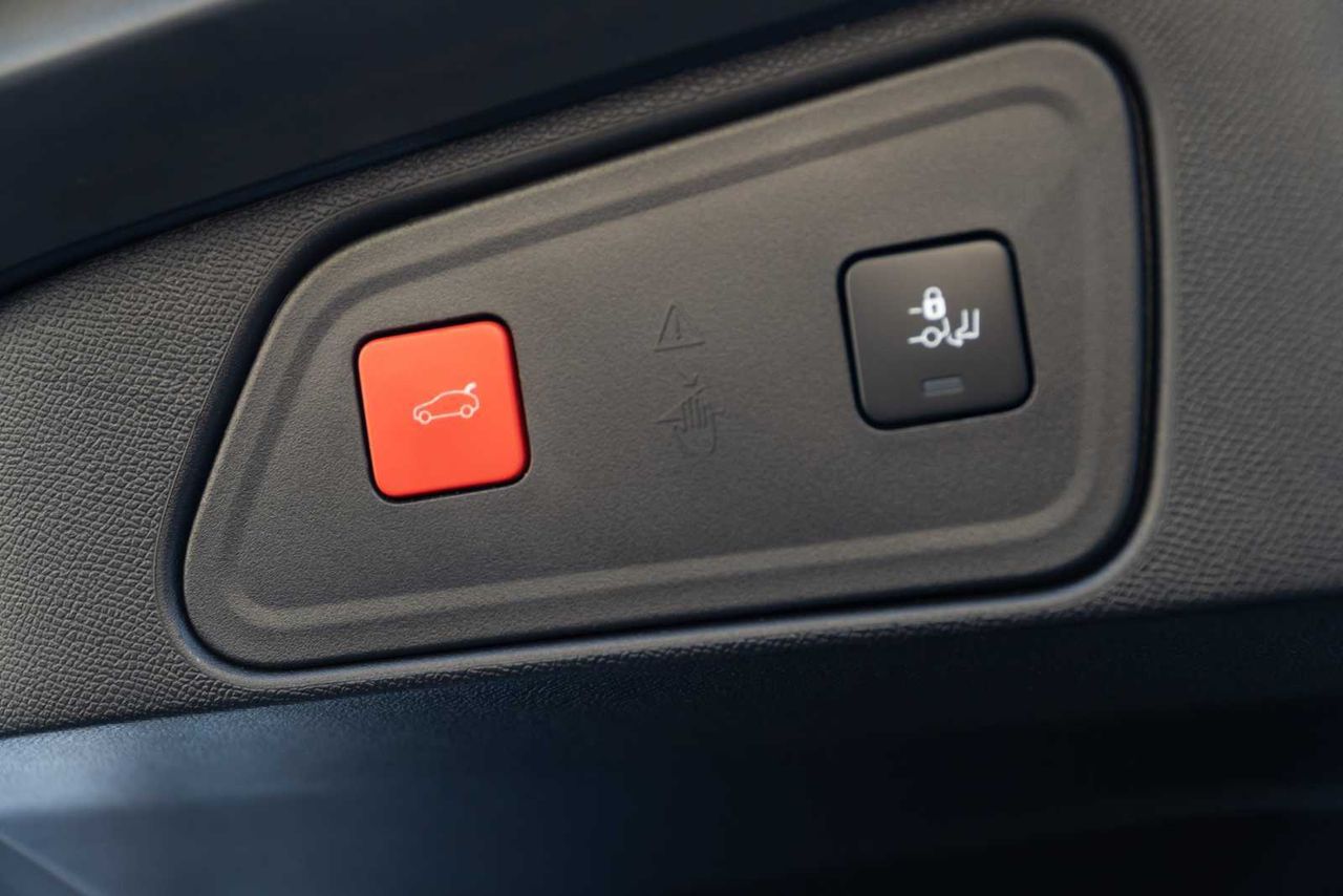 Peugeot 3008 1.2 PureTech 96KW S&S GT Line EAT8  - Foto 24