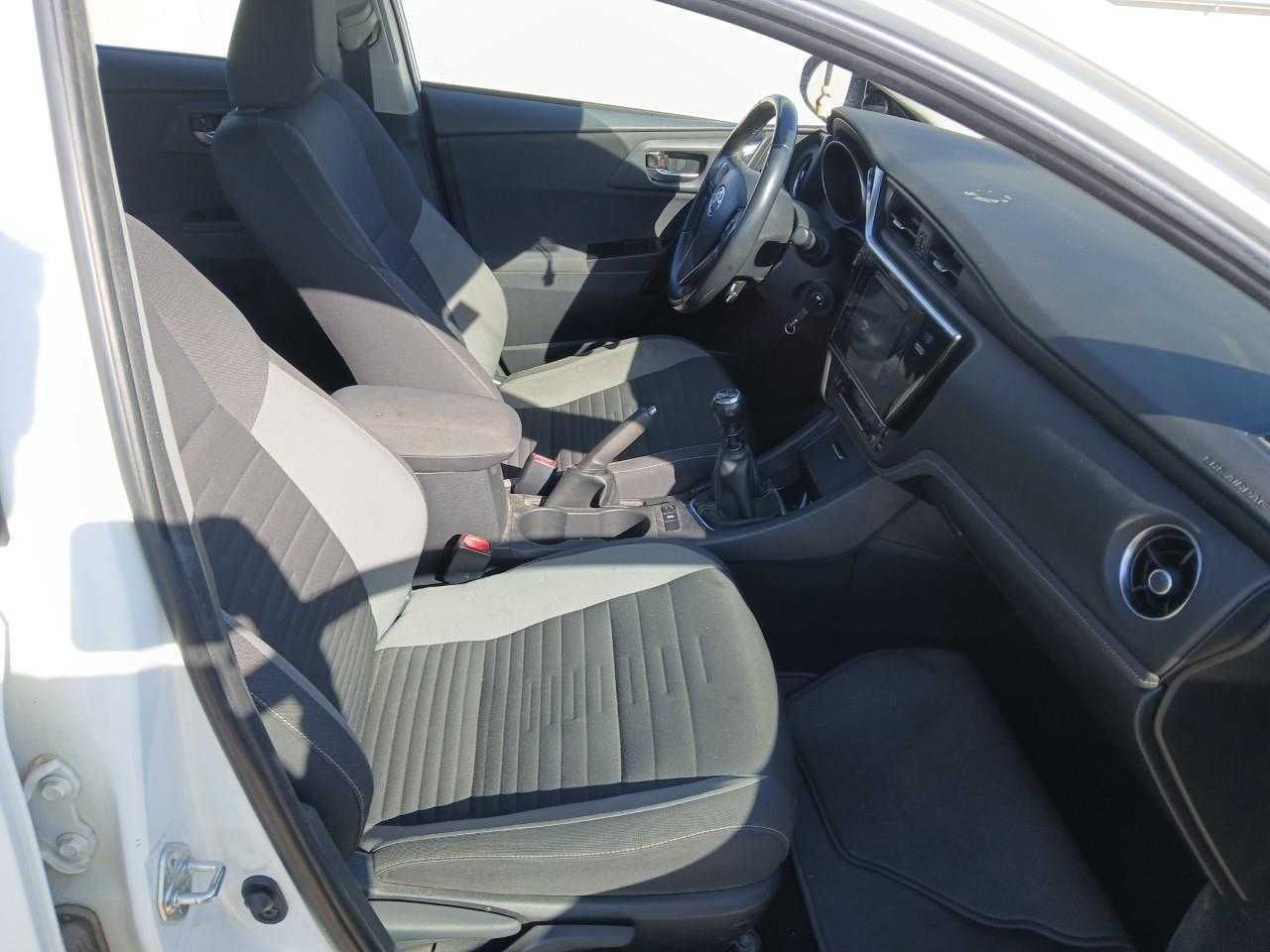 Toyota Auris 1.4 90D Active  - Foto 8