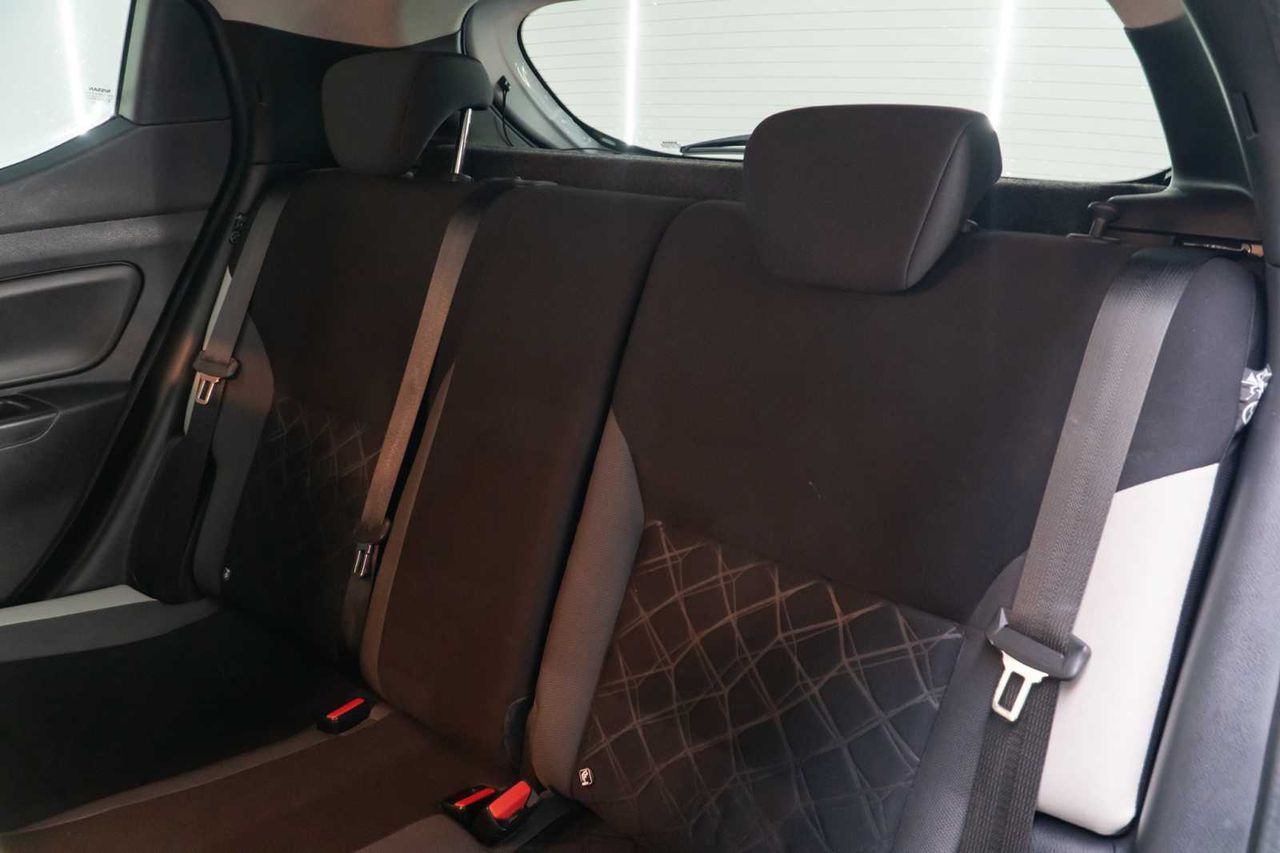 Nissan Micra 1.5dCi 66 kW (90 CV) S&S Acenta - Foto 18