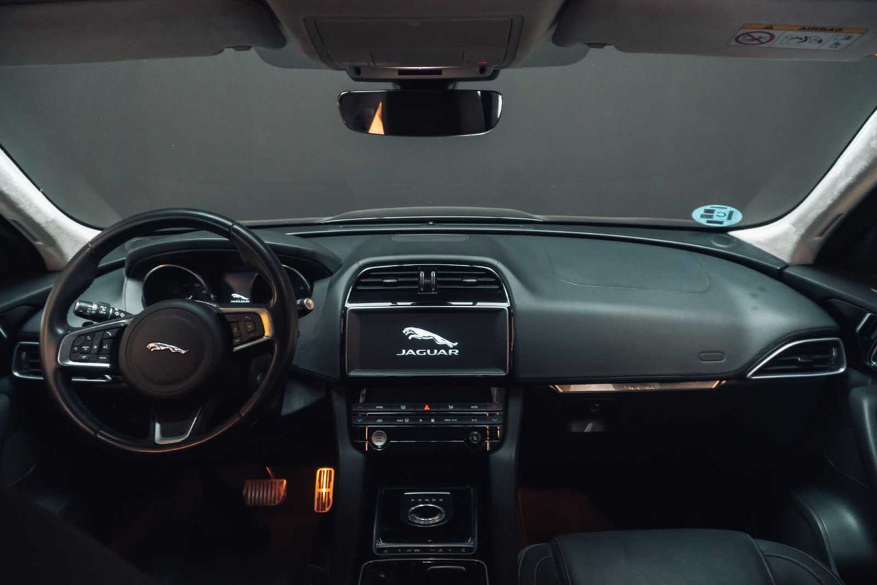 Jaguar F-Pace 2.0L i4D AWD Automático Prestige  - Foto 20