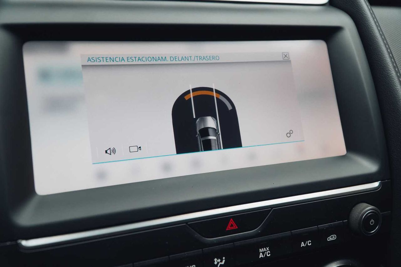 Jaguar E-Pace 2.0D 110kW  - Foto 20