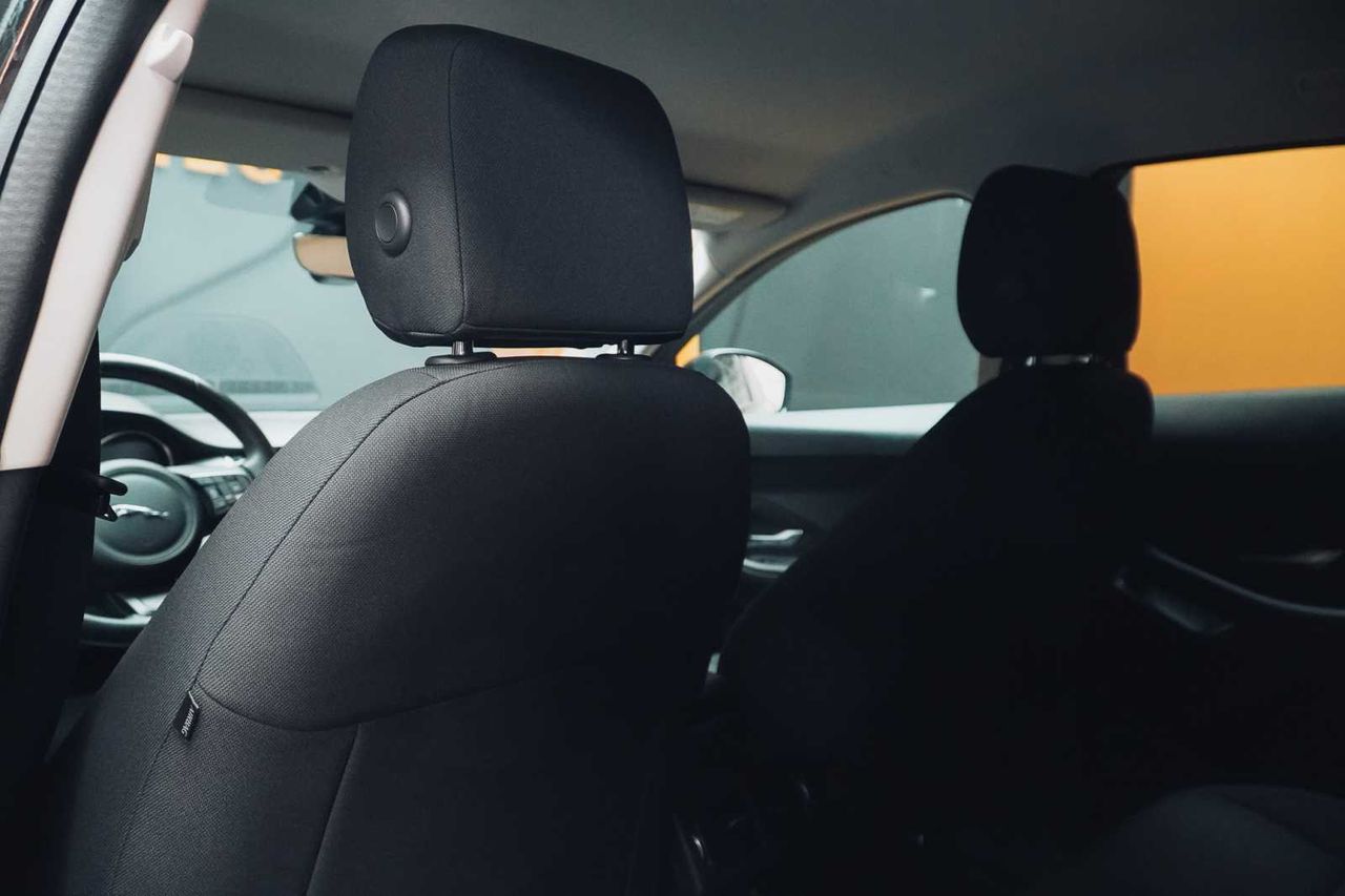 Jaguar E-Pace 2.0D 110kW  - Foto 25