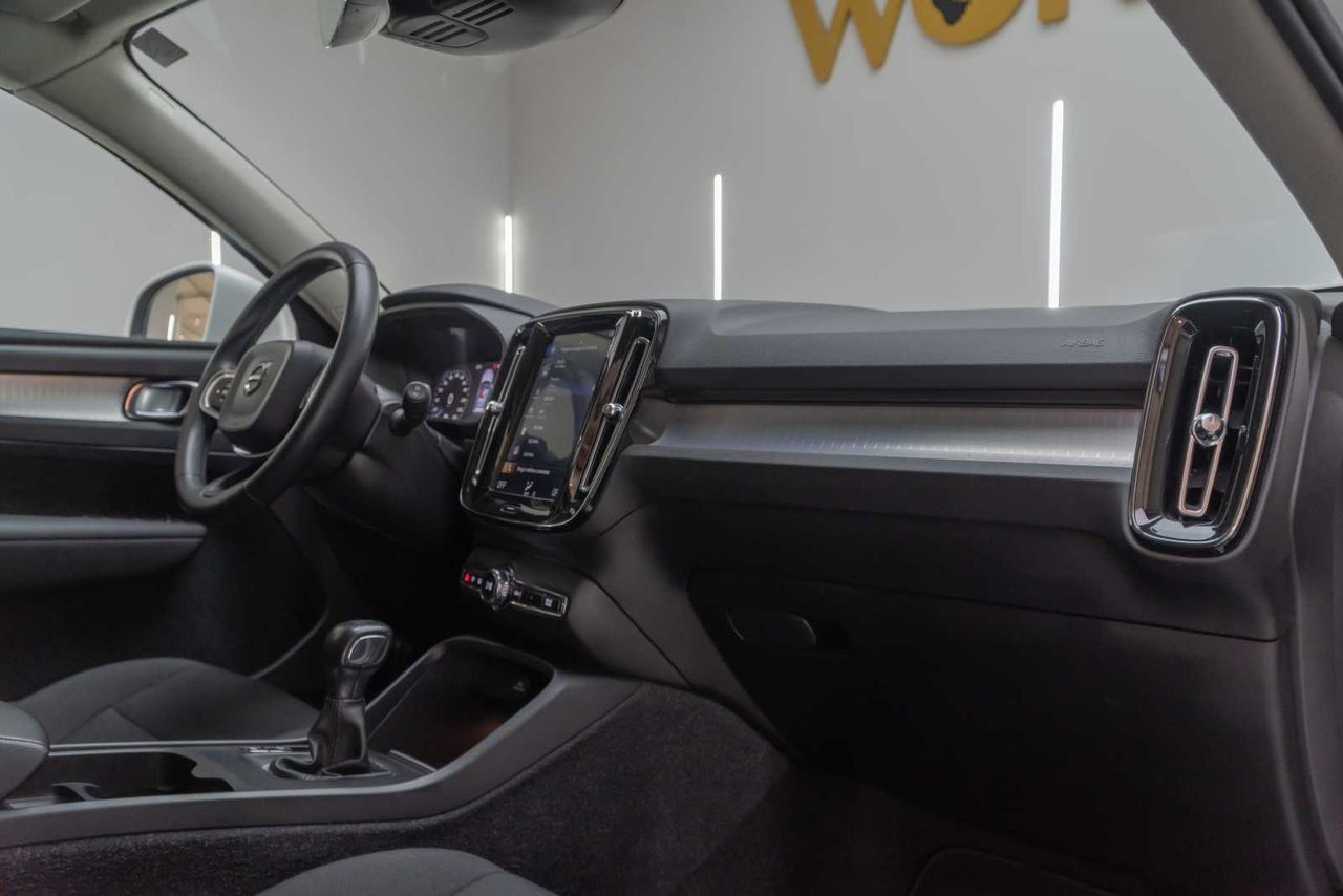 Volvo XC40 1.5 T3 Momentum  - Foto 24