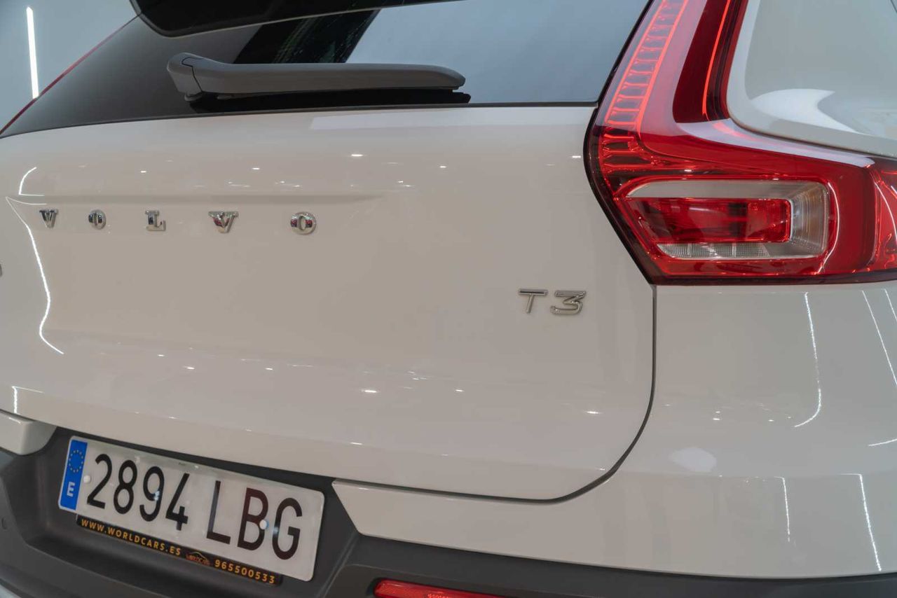 Volvo XC40 1.5 T3 Momentum  - Foto 12