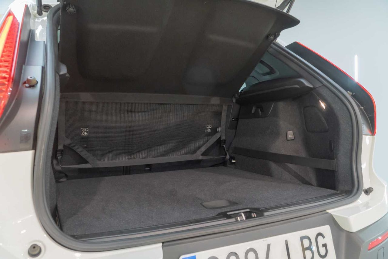 Volvo XC40 1.5 T3 Momentum  - Foto 11