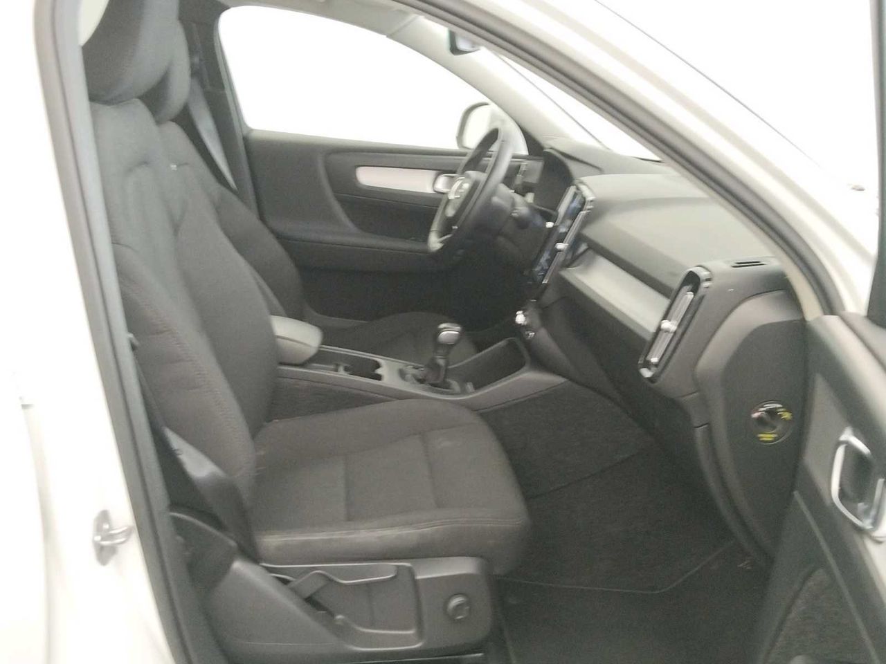 Volvo XC40 1.5 T3 Momentum  - Foto 9