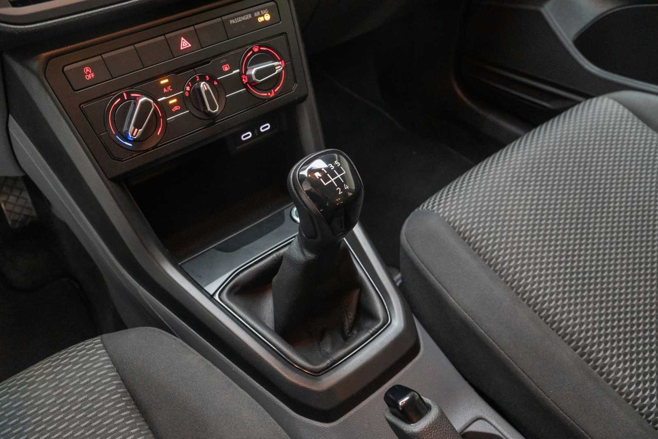 Volkswagen T-Cross Edition 1.0 TSI 70kW (95CV)  - Foto 13