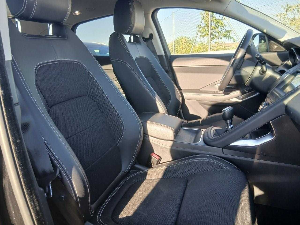 Jaguar E-Pace 2.0D 110kW R-Dynamic  - Foto 8