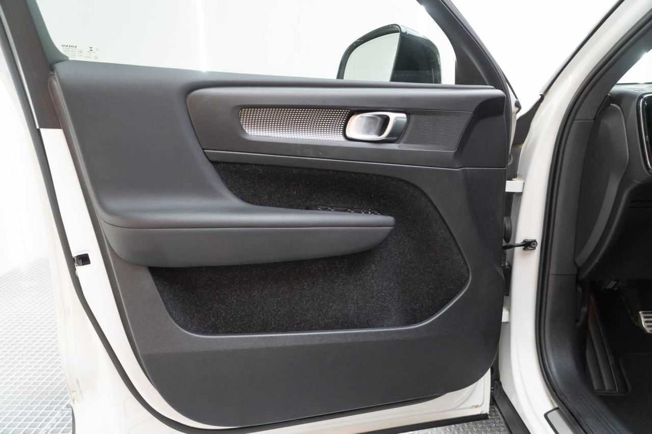 Volvo XC40 1.5 T2 R-Design - Foto 22