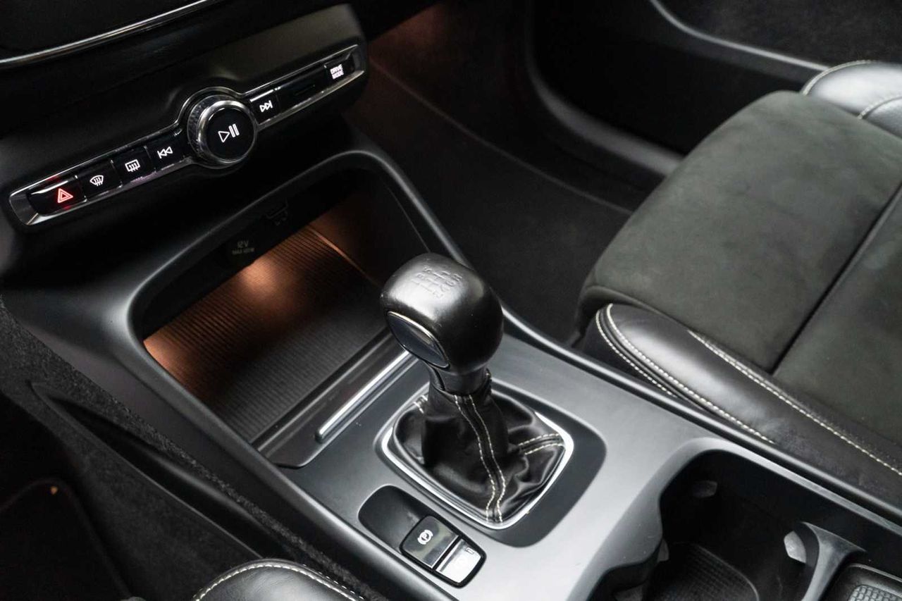 Volvo XC40 1.5 T2 R-Design - Foto 13