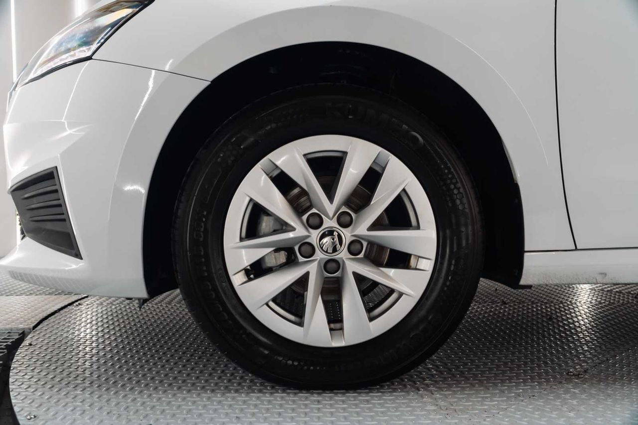 Skoda Fabia 1.0 TSI 70KW (95CV) Emotion - Foto 25