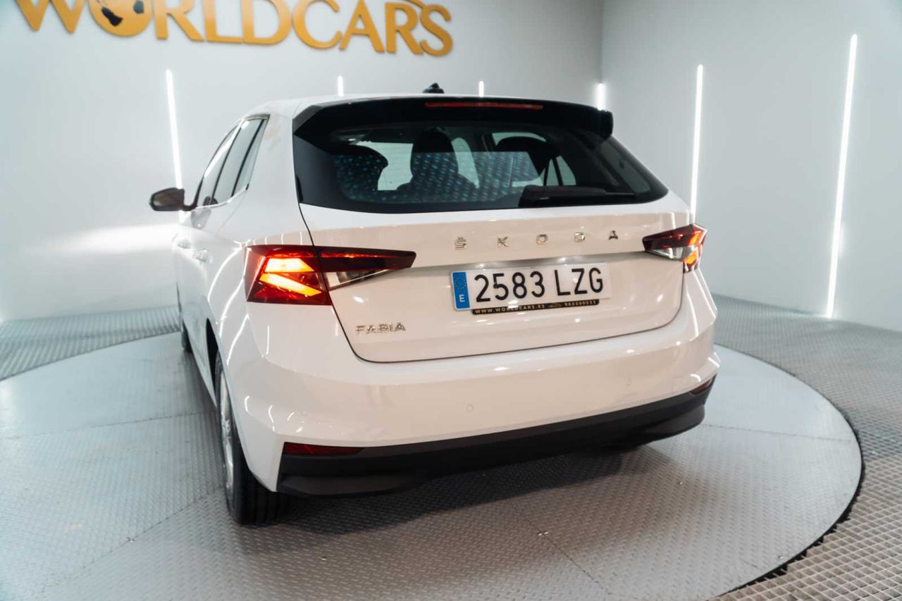 Skoda Fabia 1.0 TSI 70KW (95CV) Emotion - Foto 12